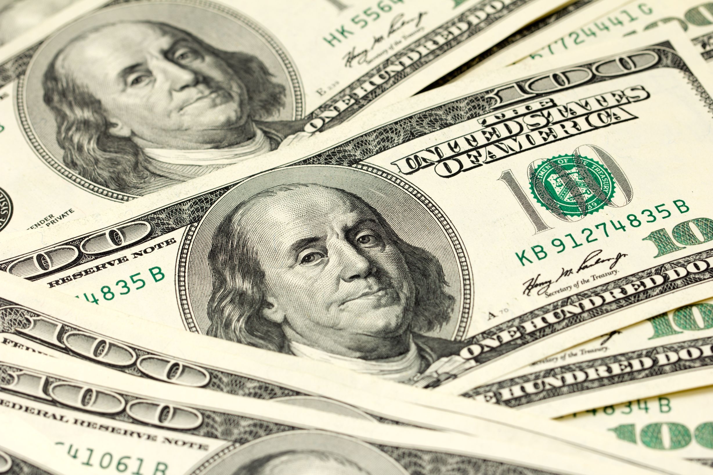 历史性的美元升值，会如何冲击我们的生活？ | 老九论财经Vol.196