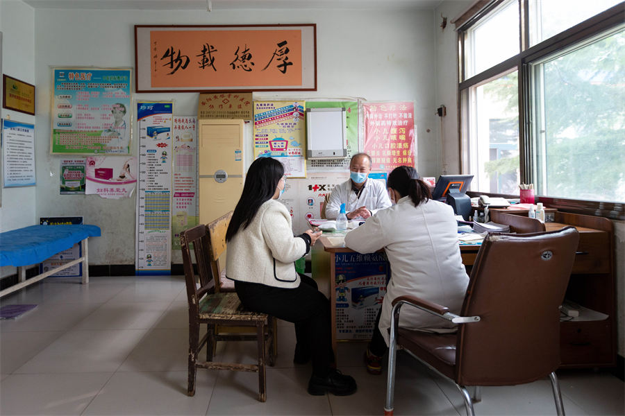 守护村庄：第一次直面新冠的基层医生