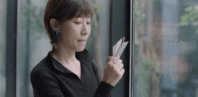 蔡徐坤抱粉丝后道歉_蔡徐坤粉丝都是00后_21％的韩国人支持收单身税