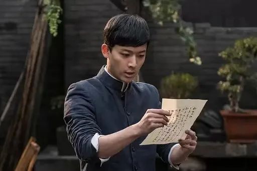 这届年轻人迷茫困惑，从北大教授的文学课能找到答案吗？