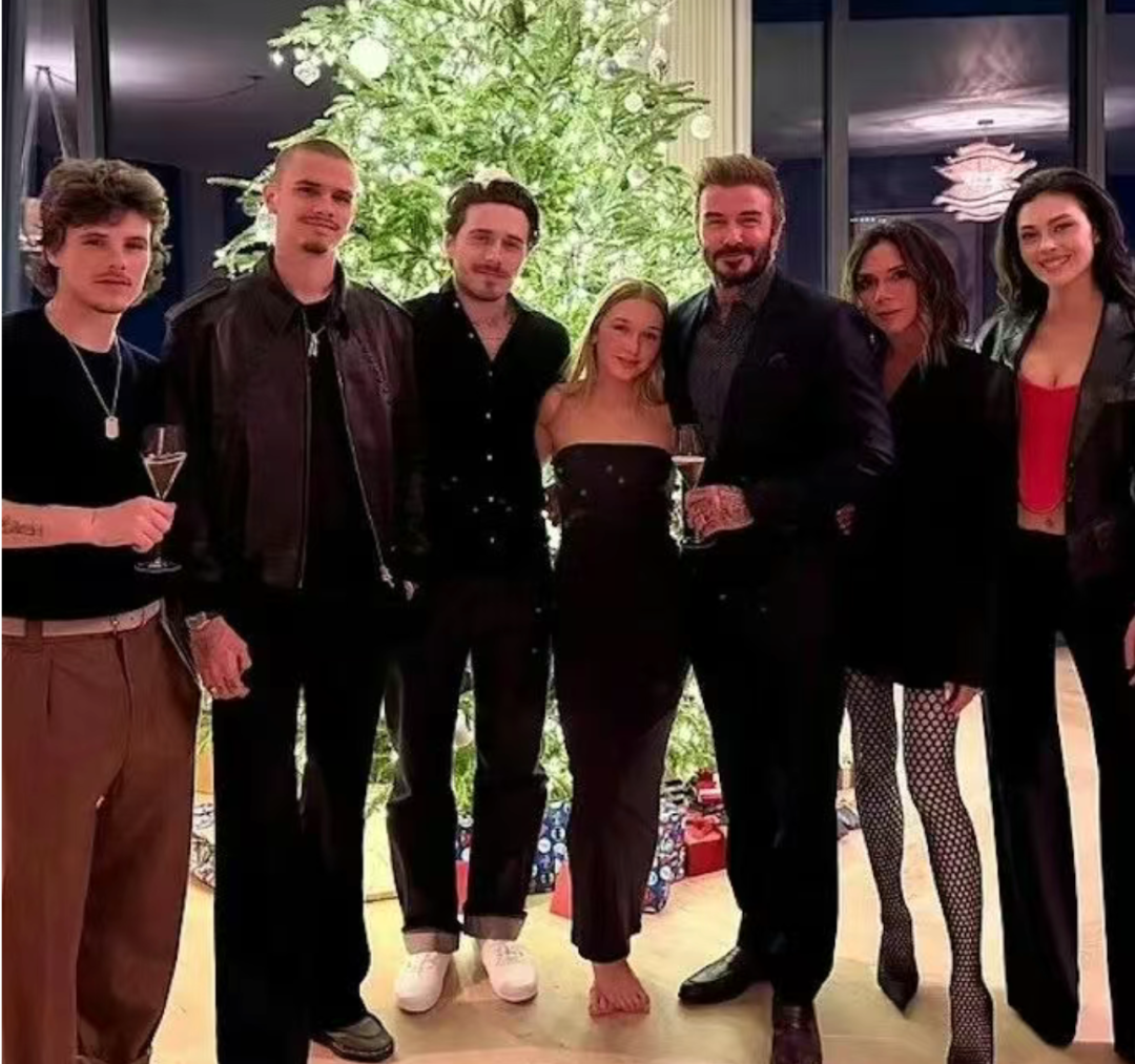 贝克汉姆被大儿子拉黑：全力托举的豪门父母，何以被抛弃？