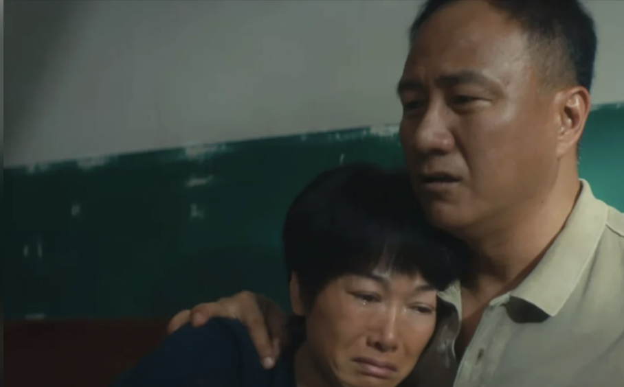 “0基础月入过万”：“价值焦虑”的老人陷入AI赚快钱的幻梦