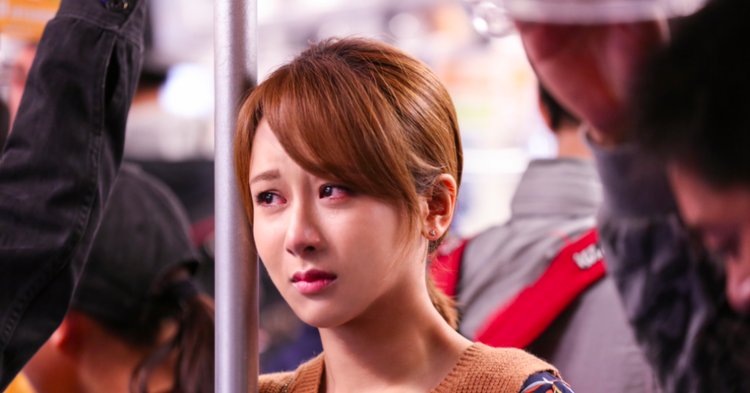 《欢乐颂》剧照好友小陈姑娘跟我说,不想长大的人,总是在瞬间长大