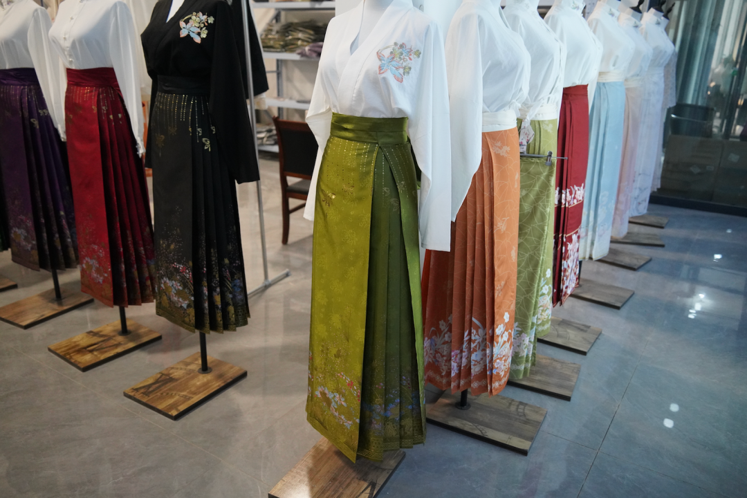 "国民顶流"马面裙,带曹县重回"宇宙中心"?