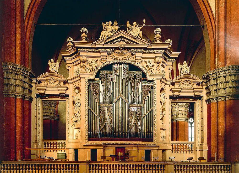 钢琴一个远道而来的故事