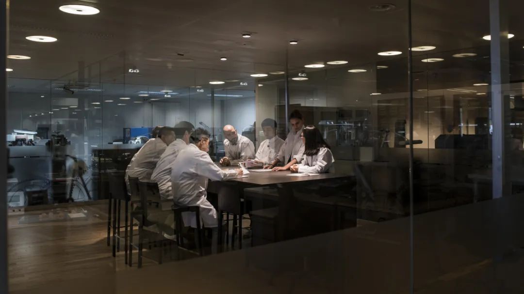 在不同文明之间建一座艺术之桥