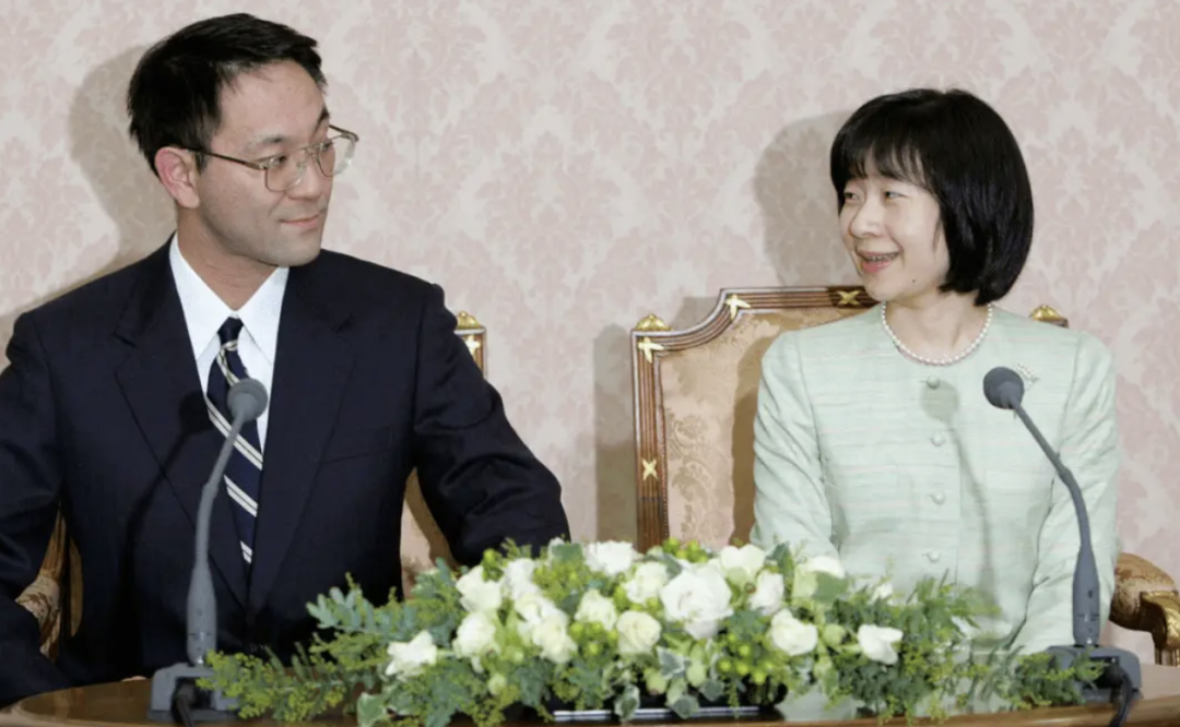 没有继承权的日本天皇独生女成为了月薪七千的打工人