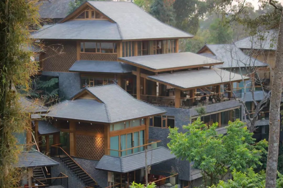 绿谷酒店 1晚/方物之外·阿百腊 2晚 /匠庐·南糯山 1晚与茶山为伴,与