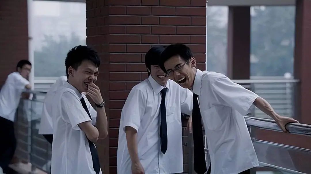 长大后，我才发现自己是校园霸凌的隐性施暴者